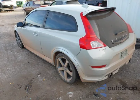 2011 Volvo C30 T5 z USA, uszkodzony, nr VIN YV1672MK4B2242417